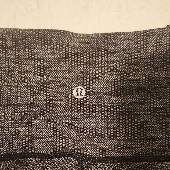 Lululemon Athletica Charcoal Leggings - Picture 2 of 5